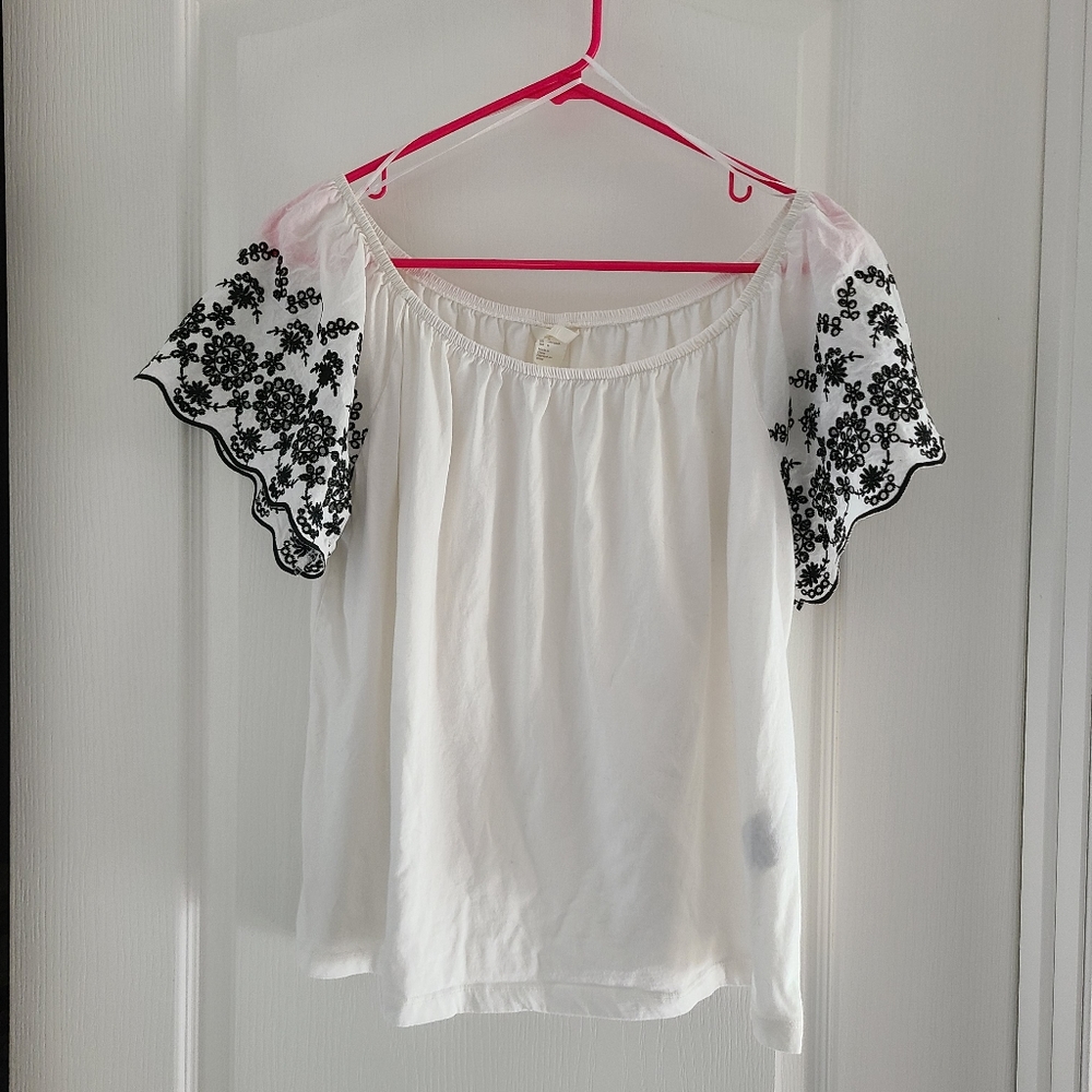 H&M White Off-Shoulder Top